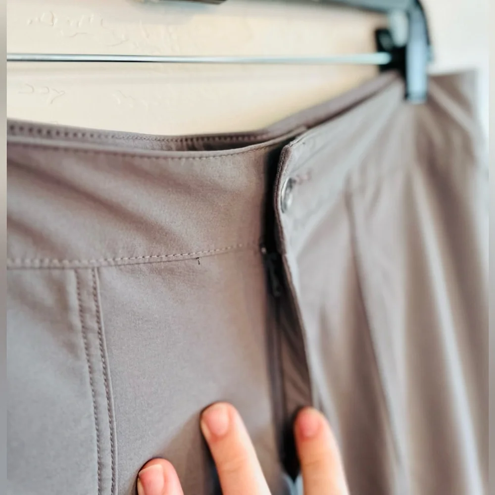 Columbia Omni Pants Outdoor Lightweight Cropped Performance Wear Gray SZ 14 - Picture 9 of 16